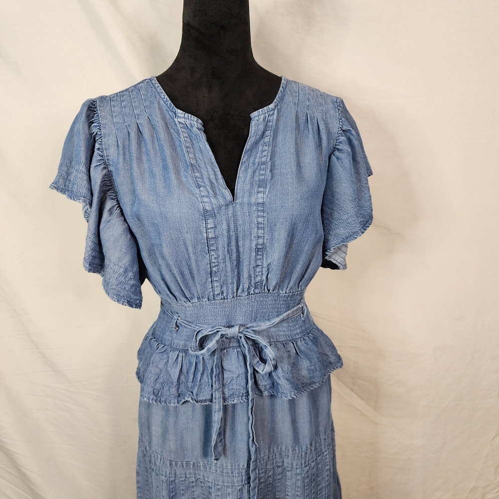 WISHLIST APPAREL Size Small Blu Chambray Denim Ruffled Flutter Sleeve Midi Dress - Picture 3 of 16